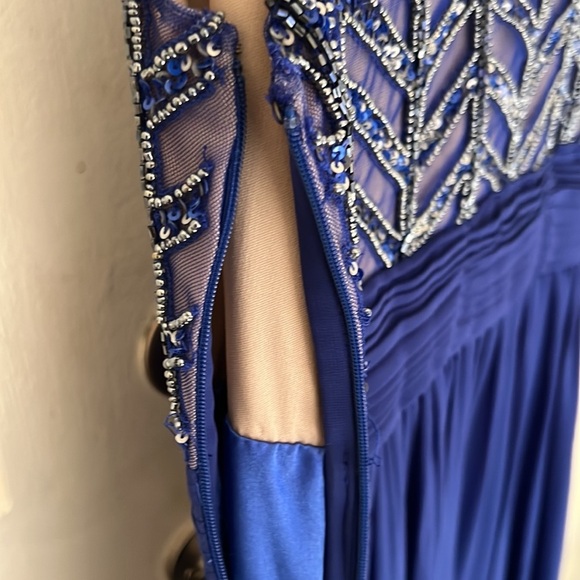 JS Collections Embellished Chiffon Gown Size 6 - Picture 10 of 13